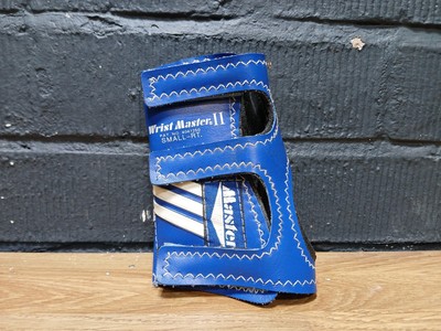 Vintage WRIST MASTER ll Bowling Glove Small RT Right Blue Brace