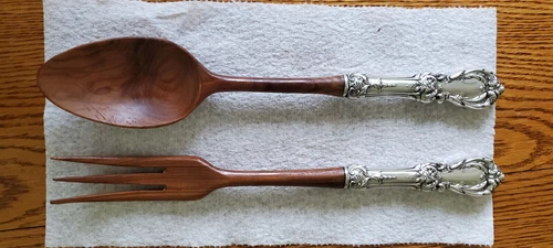 Burgundy Pattern- Reed & Barton Sterling Silver Wood Salada Set-10 1/2"  199D