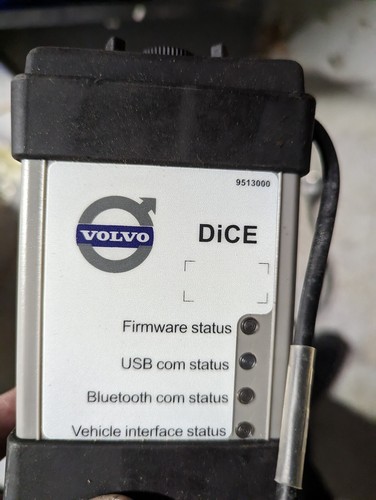 9513000 dice volvo