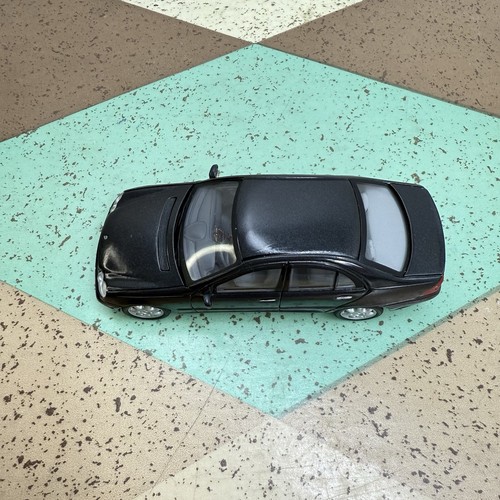 Coche fresco Schuco 1:43 negro Mercedes Benz clase C, sin caja, clase C Mercedes Benz - Imagen 5 de 8
