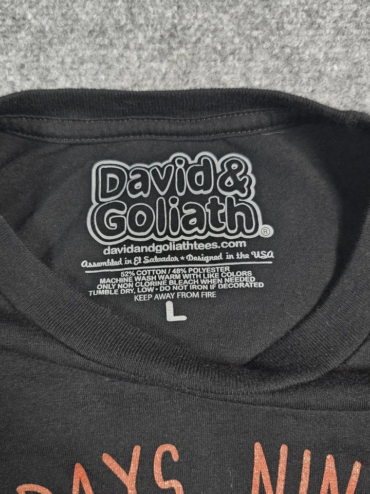 Camisa David & Goliath Para Hombres Grande Gato Negro Ninja Las Vegas Camiseta Gráfica Divertida Foto 3 de 4