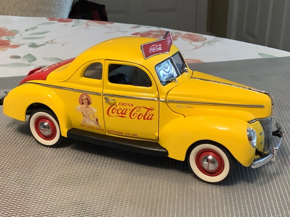Danbury Mint 1940 Ford Deluxe Coca Cola Salesmans Car - Image 4 of 4