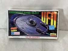 NEW Lindberg Unidentified Flying Object UFO Model Kit Glow in Dark Sealed FREESP