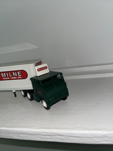 MILNE Truck Lines ‘84 Winross truck 1:64 - NIB - Made In USA - FREE SHIPPING - Picture 3 of 14