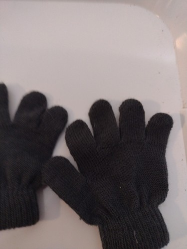 1 Pair Mittens Made By Baby Gap Size XS/S And 1 Pair Of Gloves By Health Tex ... - Picture 2 of 7