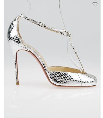 Christian Louboutin ベージュ ストラップヒール Designer shoes for women - Christian Louboutin