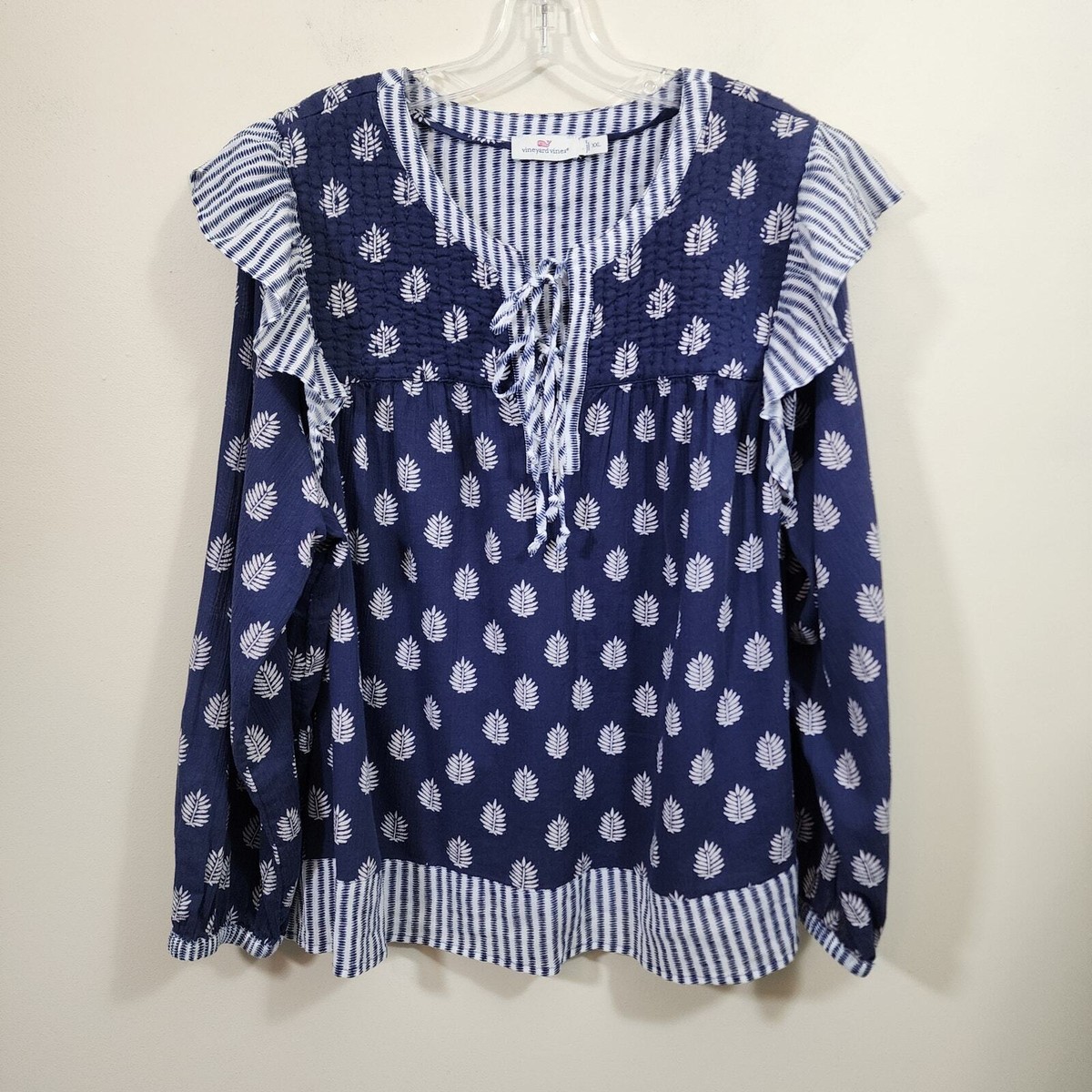 ヴィニヤードヴァインズ Vineyard Vines  Fleur De Leaf Quilted Top レディース シャツ トップス Fleur Vineyard Vines Women Fleur De Leaf Quilted Top Small Blue
