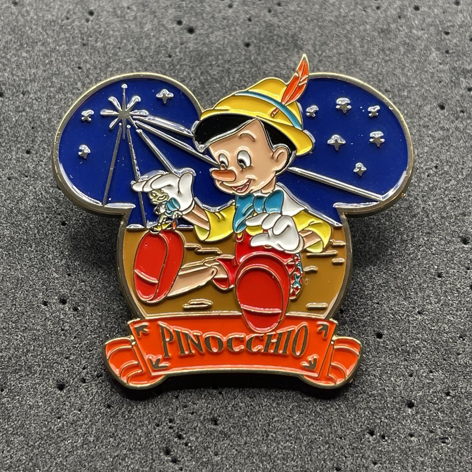 Disney Bradford Exchange Classic Pinocchio Pin Exclusive Rare - USA Selle