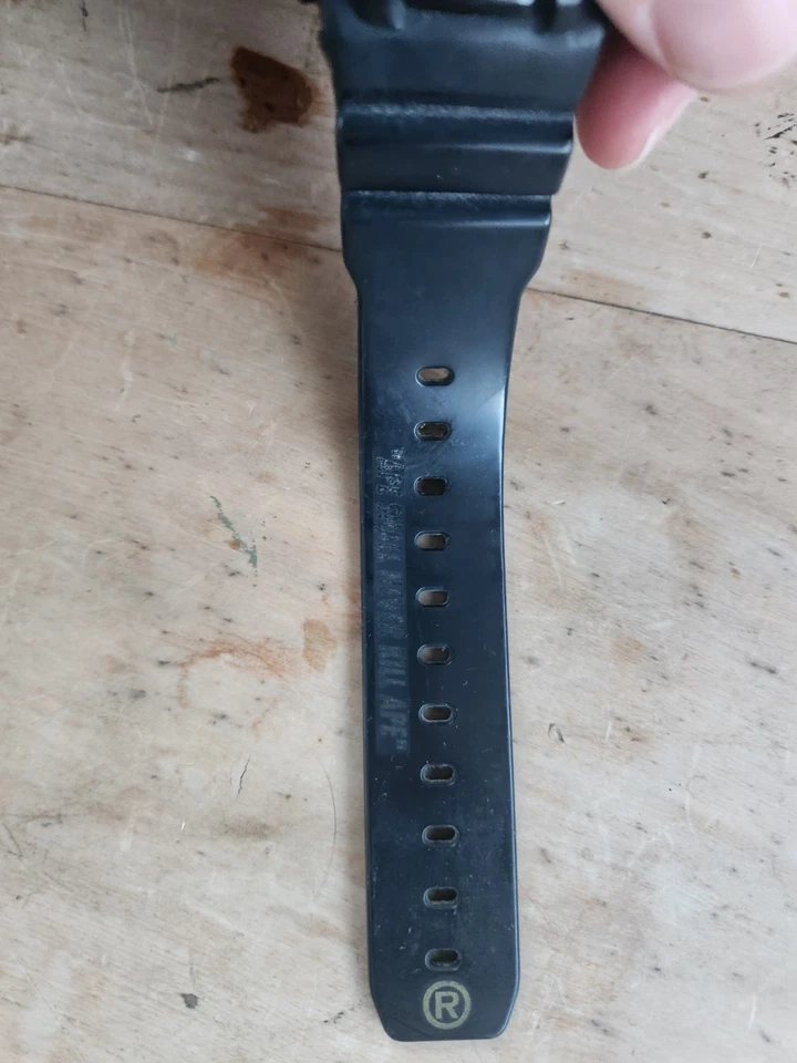 RARE BAPE x G-SHOCK DW-6900 Limited Edition Watch - No. 1545/2000 - Box & Papers - Image 4 of 4