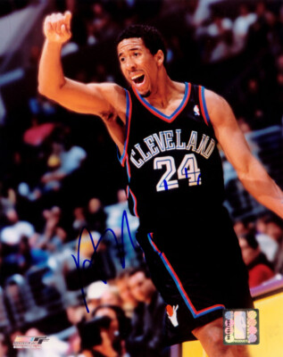 Andre Miller signed Cleveland Cavaliers basketball 8x10 photo COA. Andre Miller signed Cleveland Cavaliers basketball 8x10 photo COA.