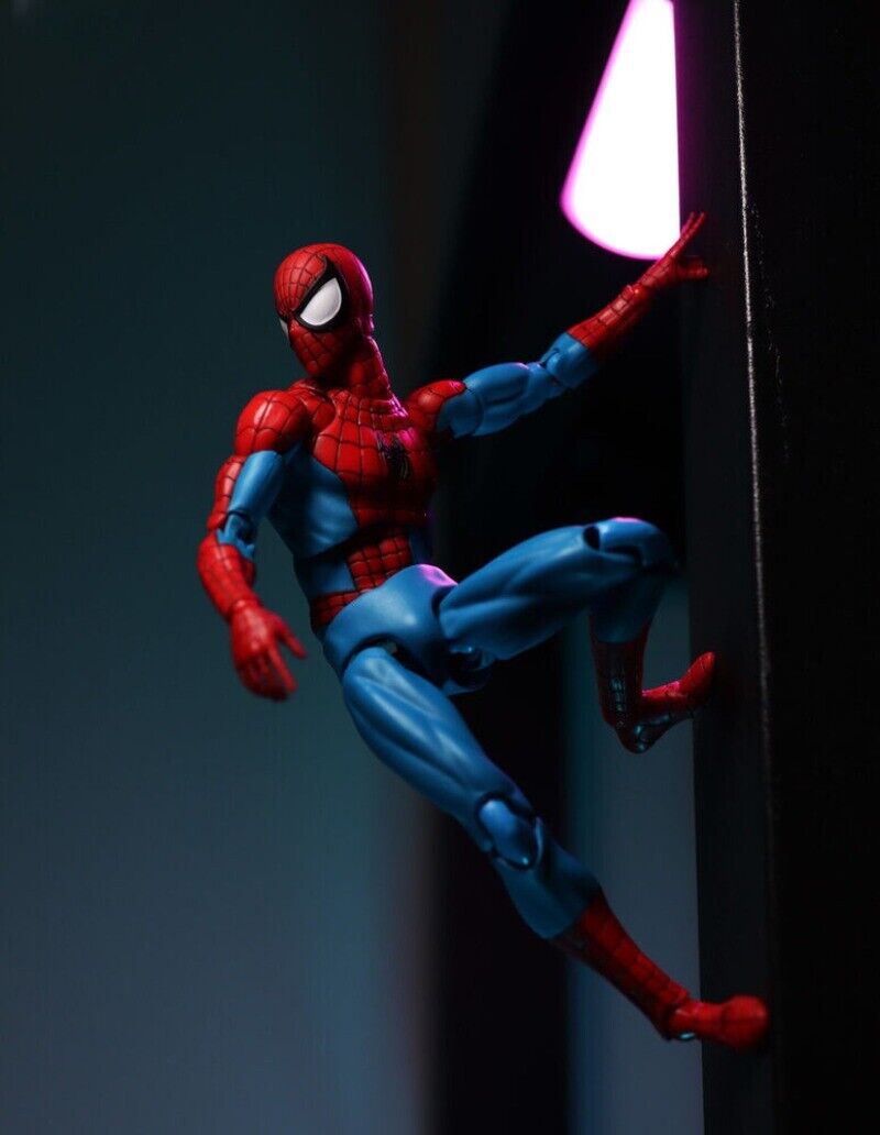 CT Toys MAFEX Spider-Man CLASSIC COSTUME Ver. 1/12 Action CT Toys MAFEX Spider-Man CLASSIC COSTUME Ver. 1/12 Action