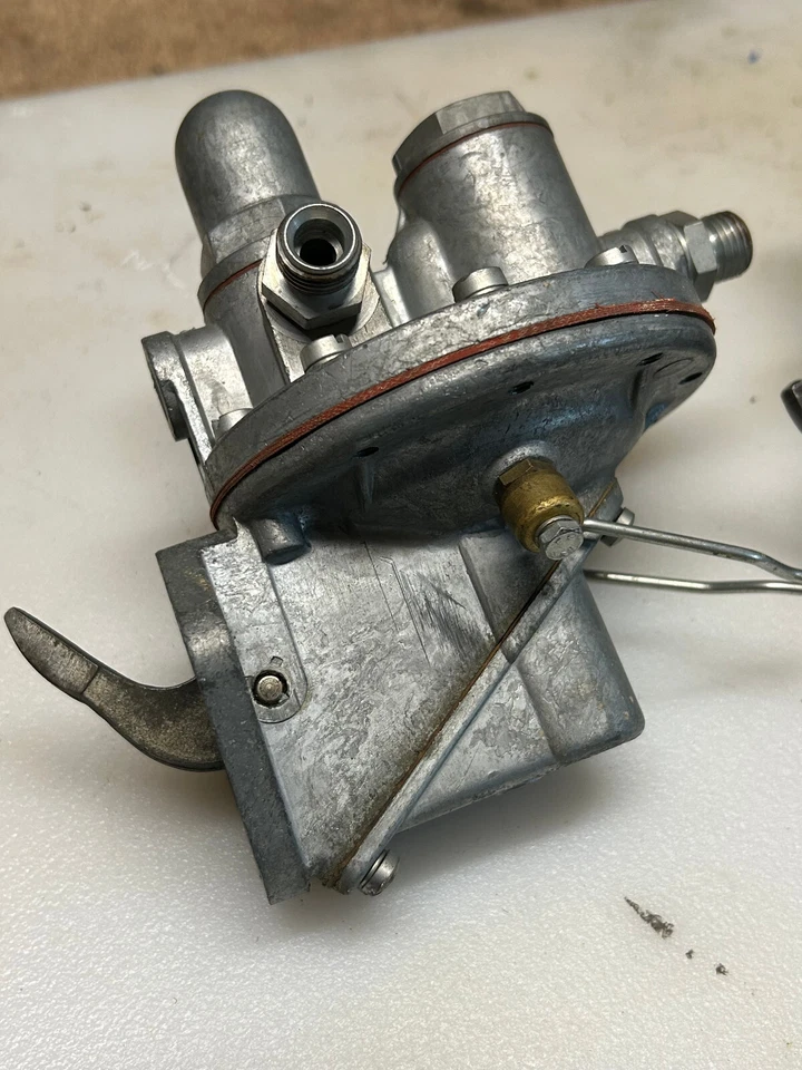 1957 300C 梅赛德斯奔驰 W186 燃油泵重建 -R- — 第 2/4 张图片