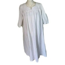 The Tog Shop Dress Womens Size Medium White Textured Cotton Medium Weight Pocket