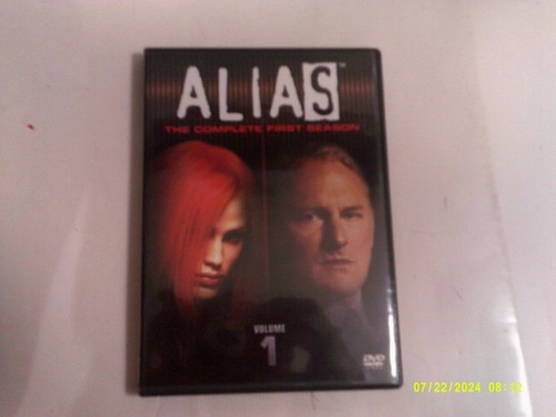 DVD - ALIAS (THE COMPLETE FIRST SEASON) - Picture 3 of 14