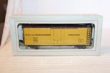 HO Scale ATT Models, 40' Box Car, Fruit Growers Express, Yellow, #10961 - 437