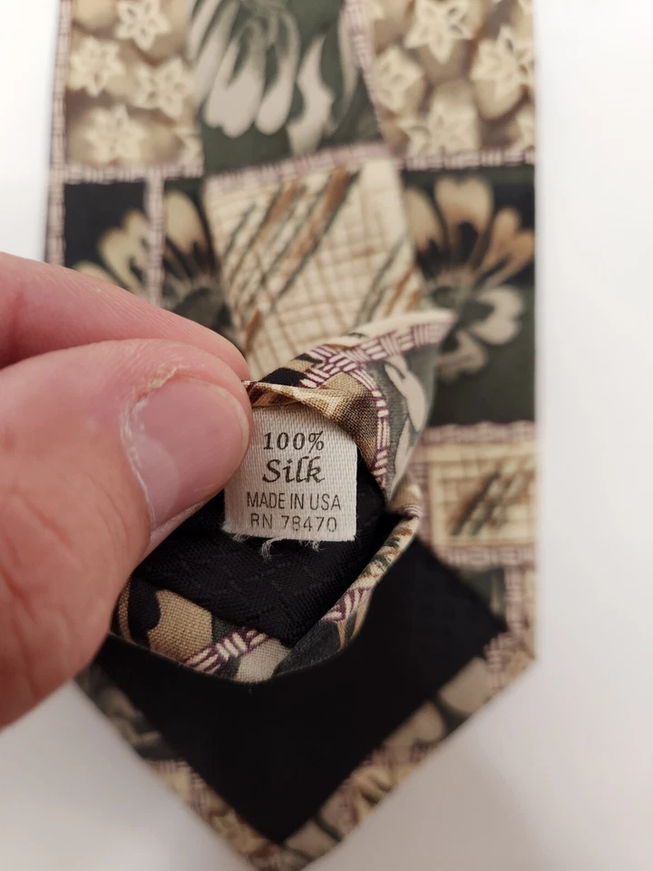 Corbata Bajo Multicolor Floral 100% Seda Hecha en EE. UU. Foto 4 de 4