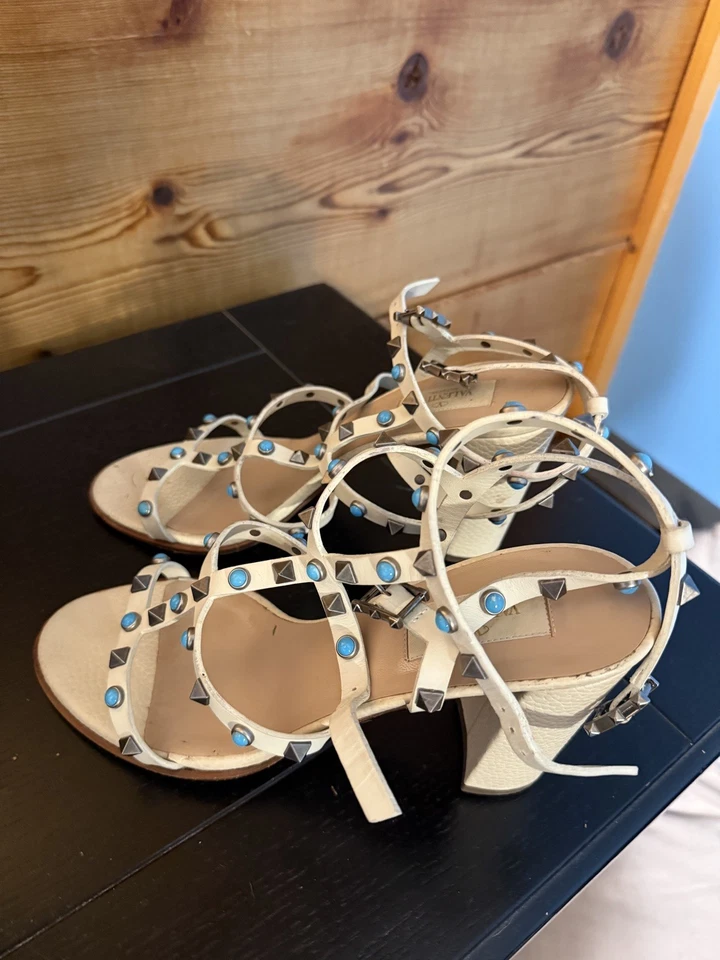 VALENTINO Rockstud Turquoise Block Heel in White Size 40.5 - Image 2 of 4