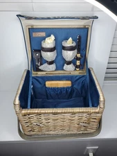 Wicker Picnic Basket Wine and Cheese Picnic Time Set For 2 Classic Style Blue