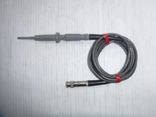 Tektronix 010-147 Oscilloscope Probe w/ Tektronix Screw On 013-071 Probe Tip