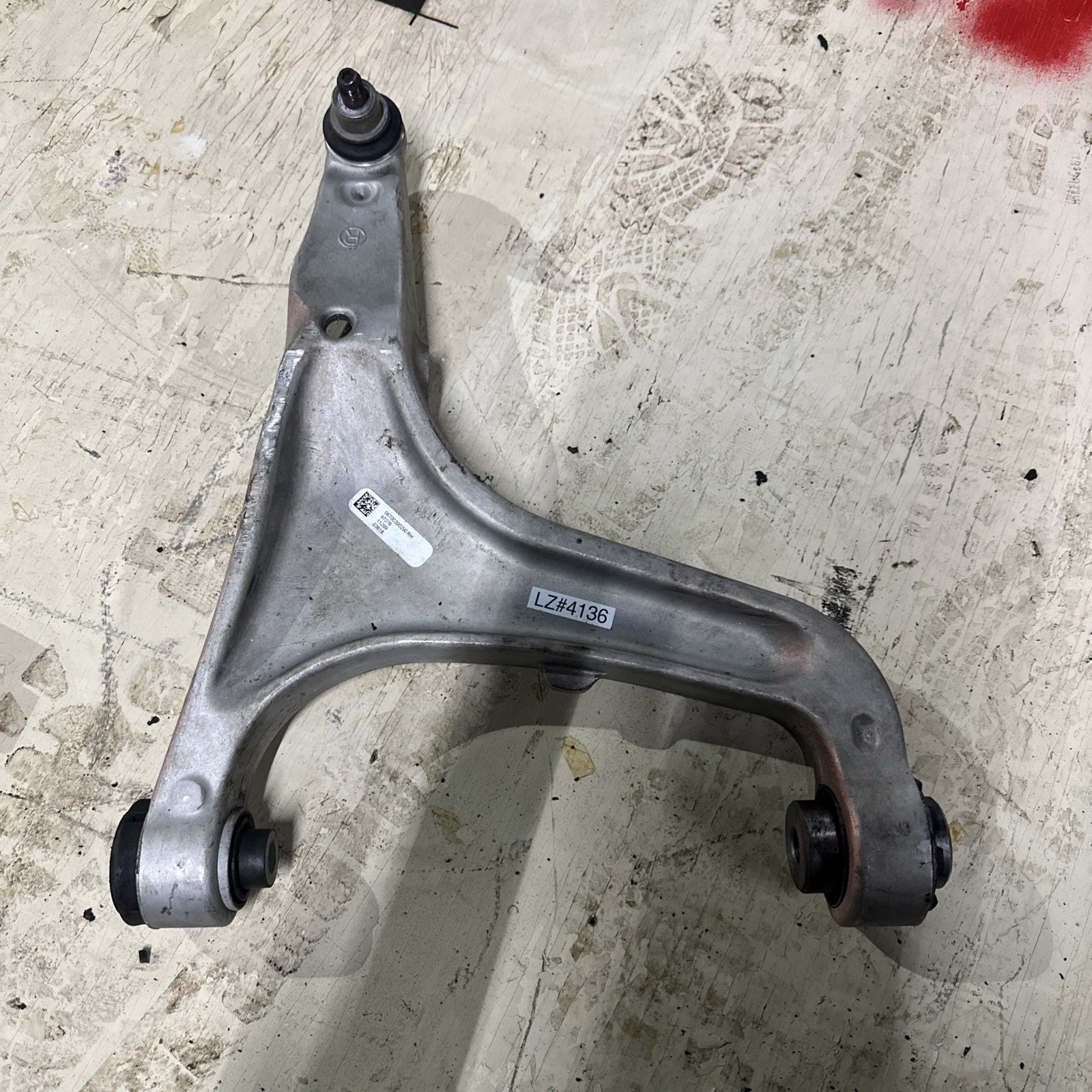 2014 - 2024 MASERATI GHIBLI FRONT RIGHT SIDE LOWER CONTROL ARM OEM 06700390290