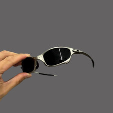 Vintage Oakley Juliet 1.0 X-Metal polarized sunglasses with black lenses