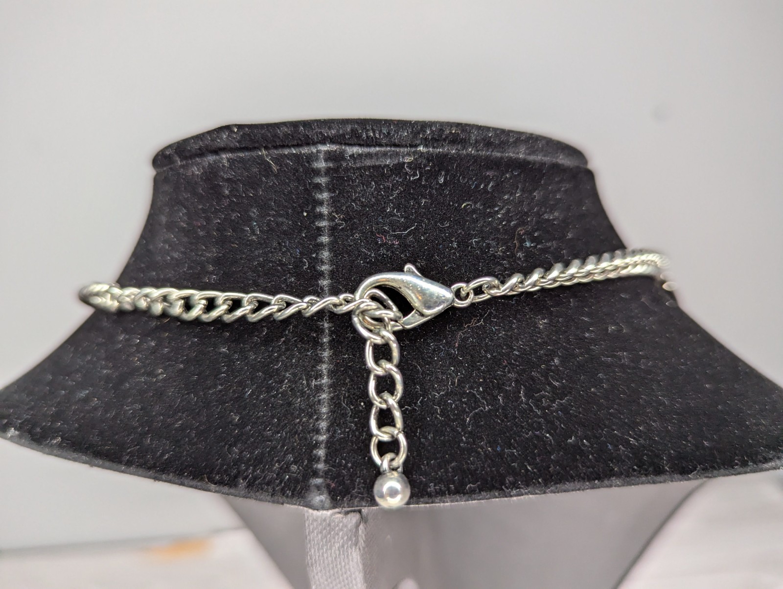 Silver Tone Statement Neckace with Triangle Desig… - image 6