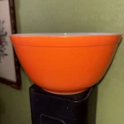 Vintage Pyrex Mixing Bowl  - Orange #402 (1.5 Quart)