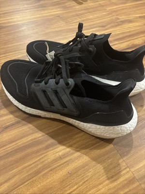 New Adidas Ultraboost 22 - Men s 11