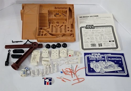 B-94 VINTAGE 1970'S KENNER STAR WARS DROID FACTORY PLAYSET NICE CONDITION
