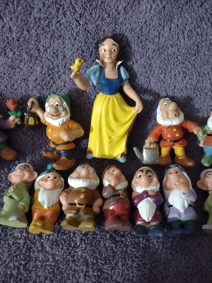 Винтажный лот из 14 фигурок Walt Disney Productions - белоснежные персонажи - Изображение 3 из 4
