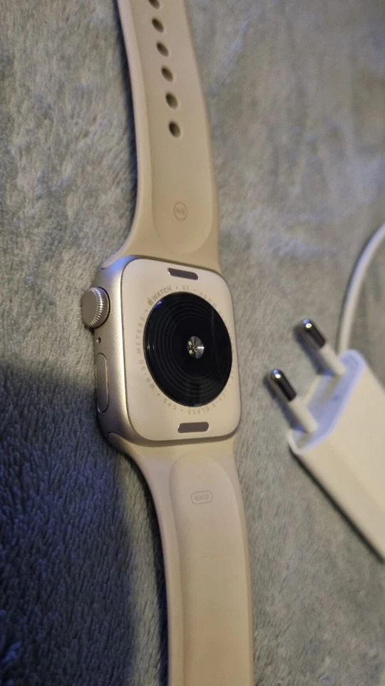 Apple Watch SE 40mm Aluminiumgehäusemit  (GPS)..., Foto 2 von 5