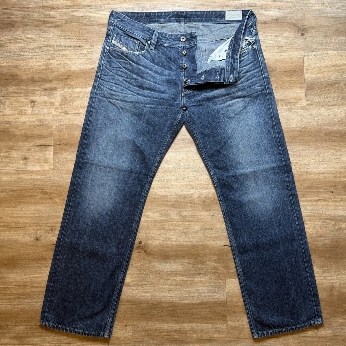 Jeans Diesel Larkee Regular-Straight - Taille W30/L34 - Bleu Délavé 0806W - Occasion Très Bon état