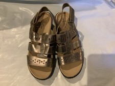 Clarks Collection Leather Gold Strappy Sandals Size 7 NEW wo box
