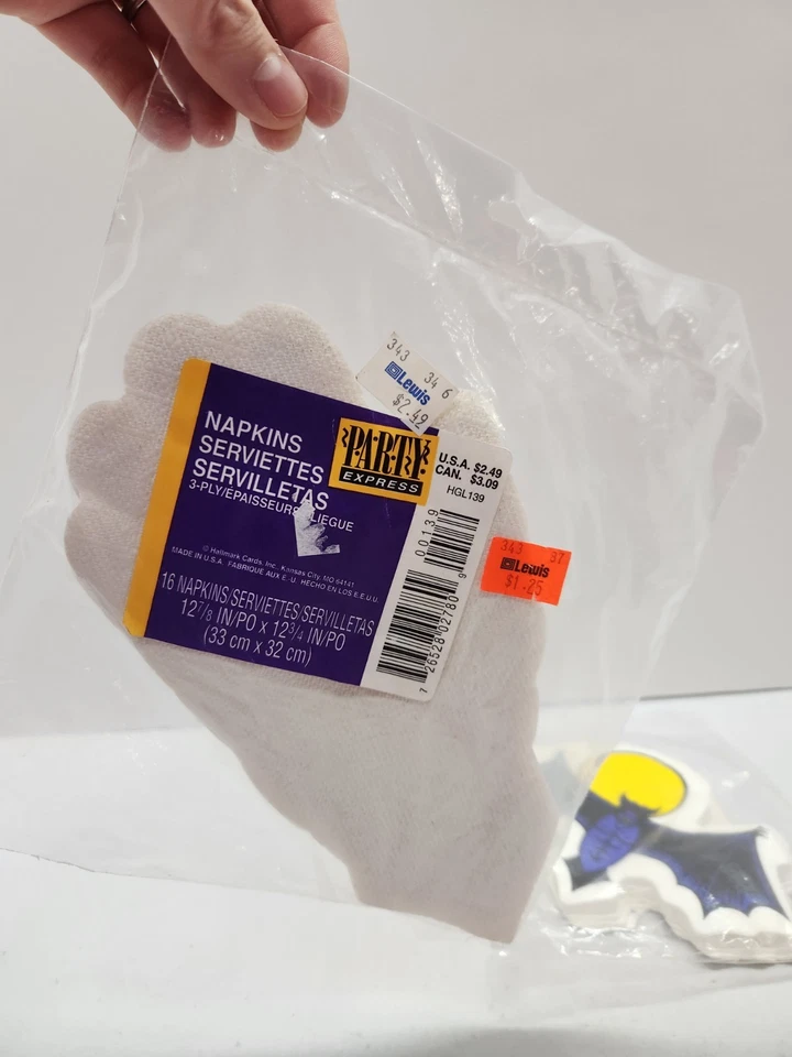 Lote De Colección Servilletas De Papel Party Express HALLOWEEN MONSTRUO MANO VERDE Y MURCIÉLAGO Nos Foto 3 de 4