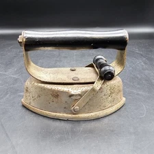 Very Early 1900 Miniature Sad Iron Scarce 