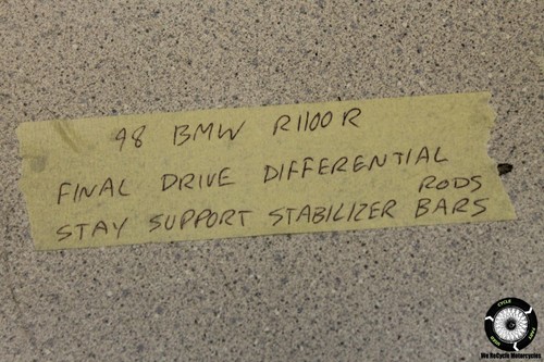 1998 BMW R 1100 FINAL DRIVE DIFFERENTIAL STAY SUPPORT BARS OEM 1100R R1100R 98 - Picture 2 of 5