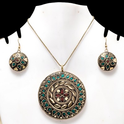 Collier Fantaisie Petites Franges Style Tibétain, En Argent Tibétain Et Verre Rouge – Neuf Sans Emballage, Très Bohème !