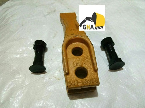 JCB SPARE - 2 PC. TOOTH & 2 SIDECUTTERS & 10 NUTS & BOLTS (ASSORTED PART NO) - Picture 3 of 6