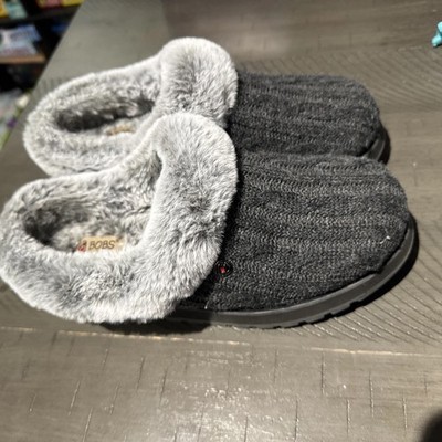 Sketches BOBS Memory Foam Woman s Slippers. Size 6, US. 