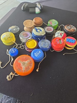 YO YO lot of 16 VNTG Tiger Cosmos  Yomega