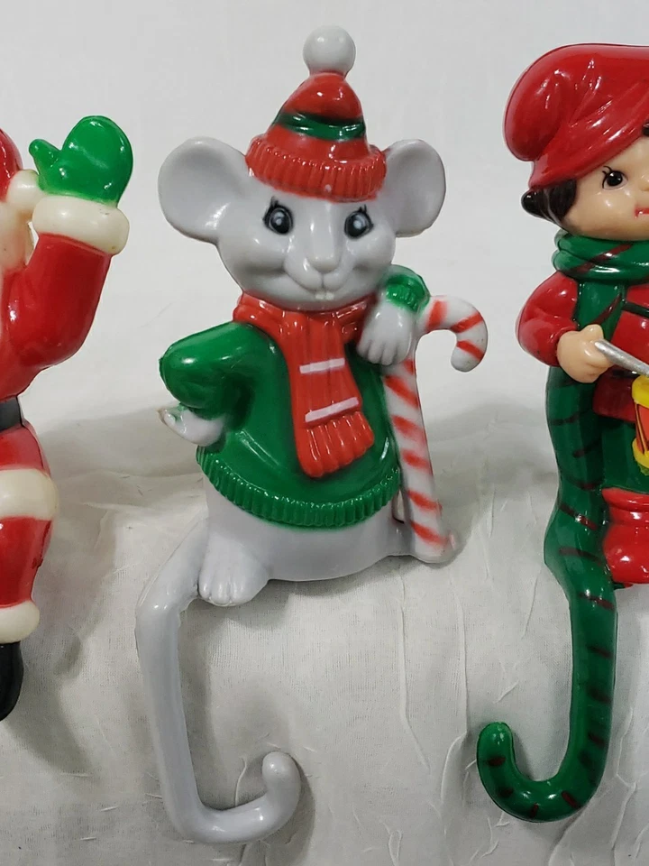 4 Vtg 1970s Christmas Plastic Stocking Holders Santa Elf Mouse Hong Kong *READ - Image 4 of 4