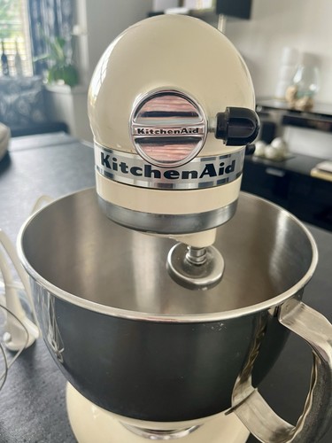 KitchenAid Artisan 5KSM150 Mixer 4,8L - Mandelcreme - Beige - Kitchen Aid - Bild 5 von 10