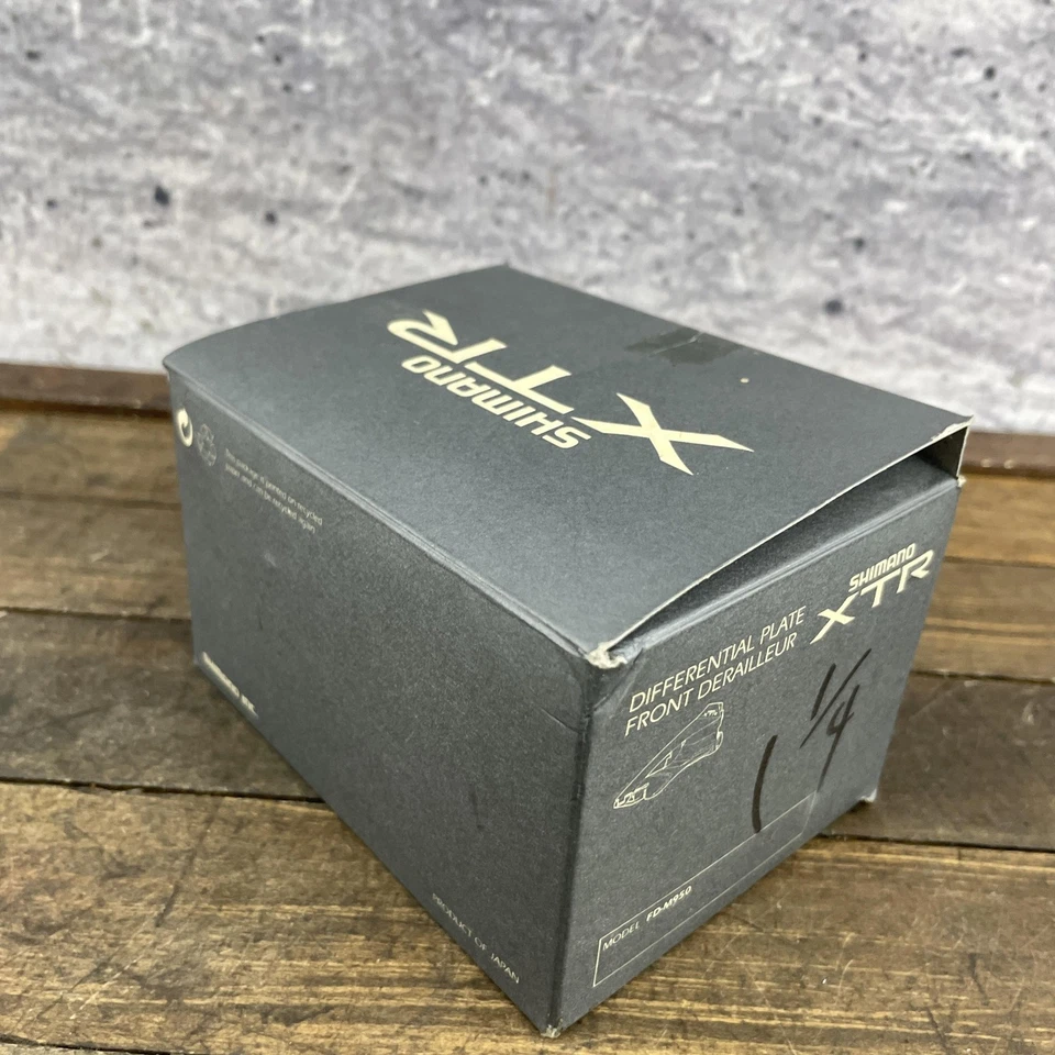 Vintage Shimano XTR FD-M950 Front Derailleur NOS 1 1/4 31.8mm Top Pull Japan - Image 4 of 4