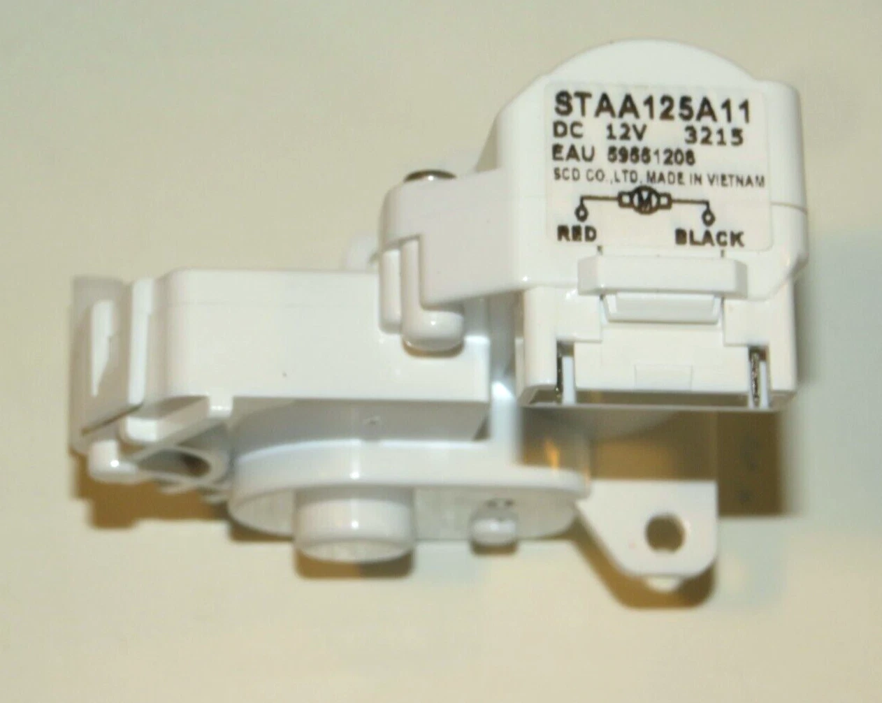 LG Smart Refrigerator LCFC26X: Ice Dispenser Door Motor (EAU59551208) (P7344)
Opens in a new window