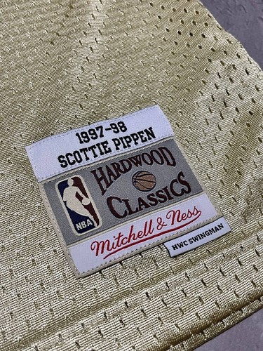 Mitchell & Ness Chicago Bulls Scottie Pippen 1997-98 Swingman Jersey and Shorts - 第 11/19 張圖片