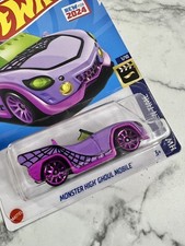 Hot Wheels Monster High Ghoul Mobile 3/250 HW Screen Time 1/10 NEW Purple