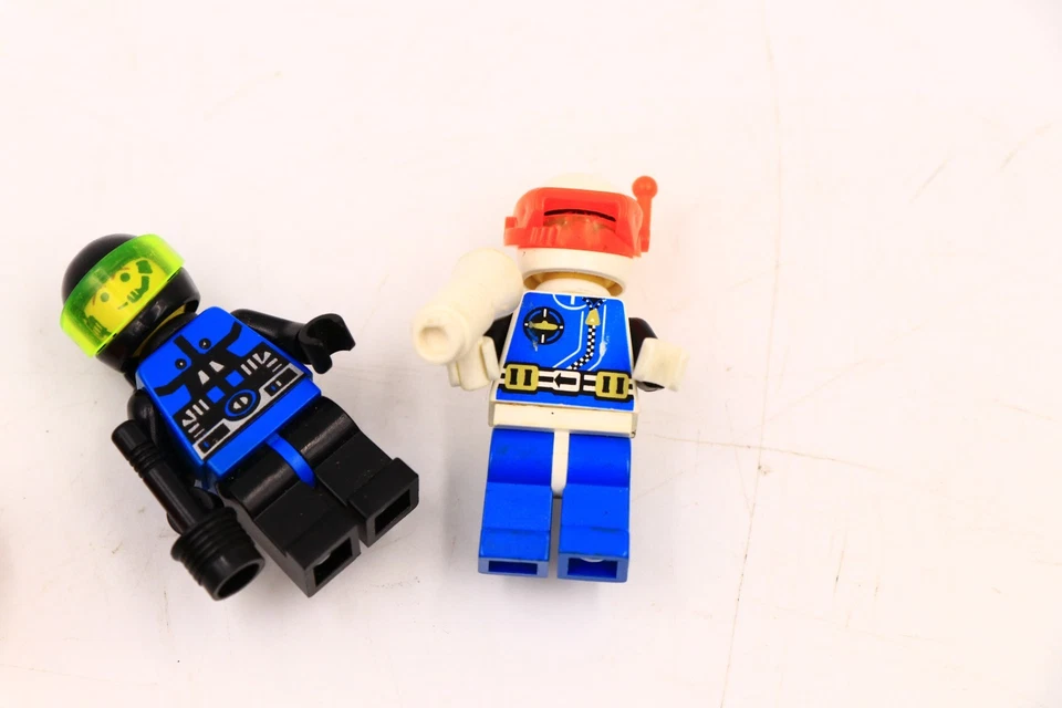 Lego Buzos Clásicos Lote de 4 Peces Tiburones y 4 Minifiguras Aquazone Foto 4 de 4