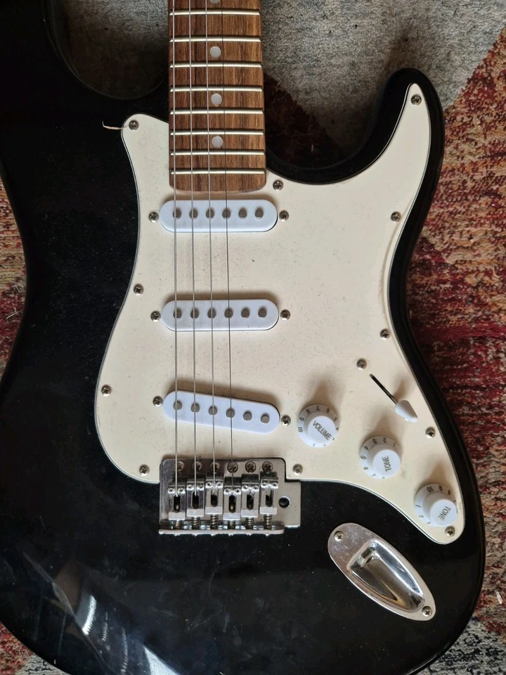 Black Stratocaster Electric Guitar By Elevation - RIGHTHANDED - Image 4 of 4