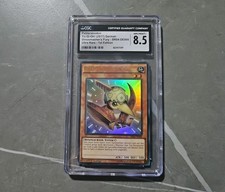 Petiteranodon Yu-Gi-Oh 2017 Dinosmasher's Fury 1st Edition CGC 8.5