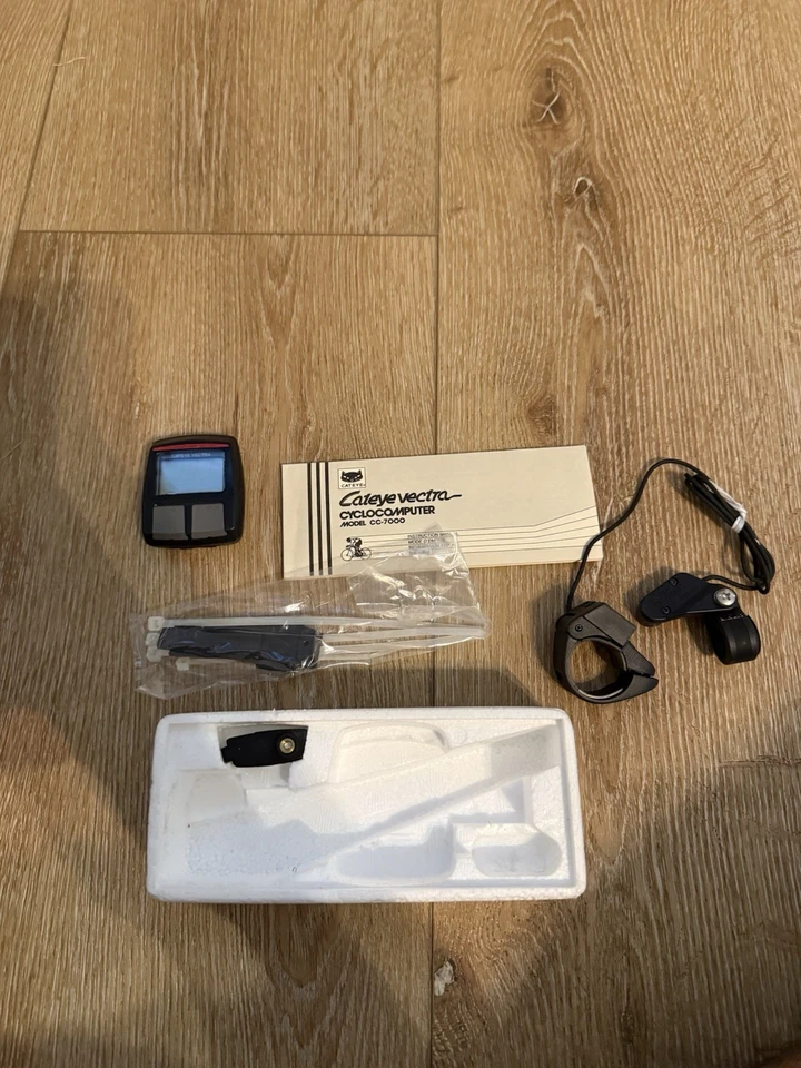 Vintage Bicycle Speedometer Cateye Vectra Cyclocomputer CC-7000 Made in Japan - Image 2 of 2